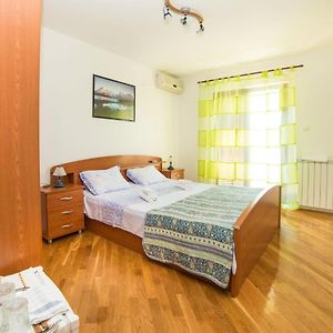 Camera con letto king size